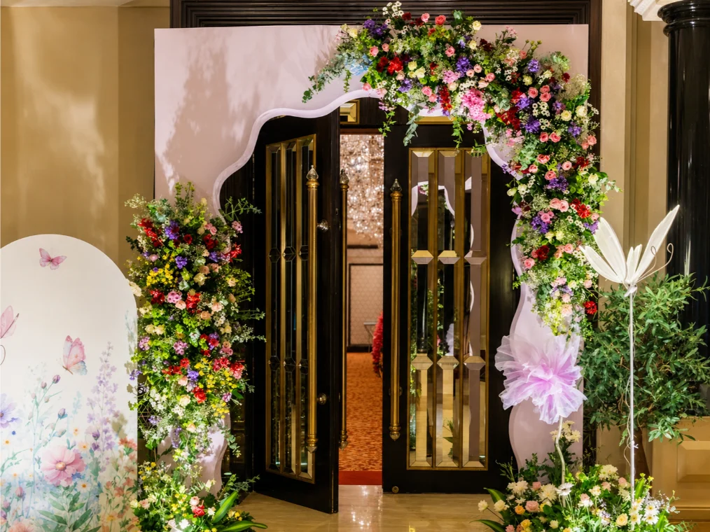 Wedding home decor planning and setup with flowers