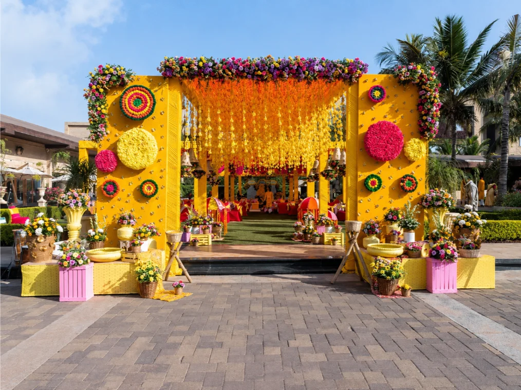 Destination wedding stage decor